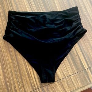 CUPSHE black bottoms